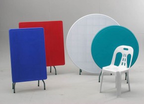 PLASTIC TABLE & CHAIR